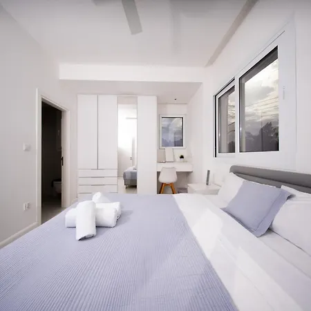 Sunset Family Villa, 1-min Walk To * بروتاراس